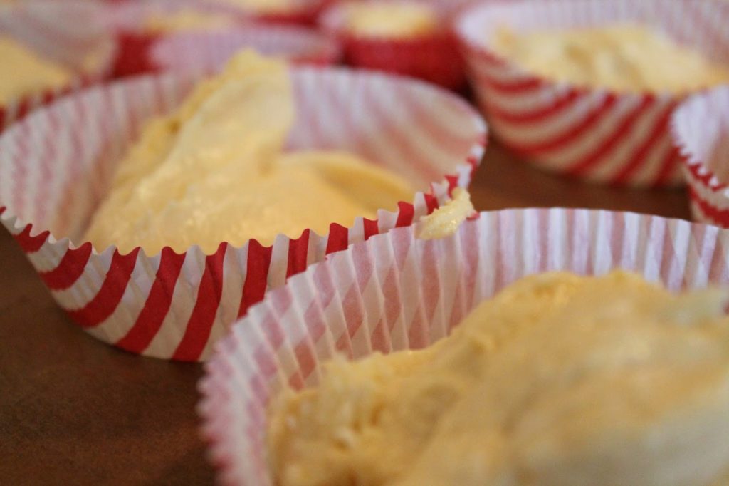 Kinderschokolade Muffins vor Backen Schoko-Bons
