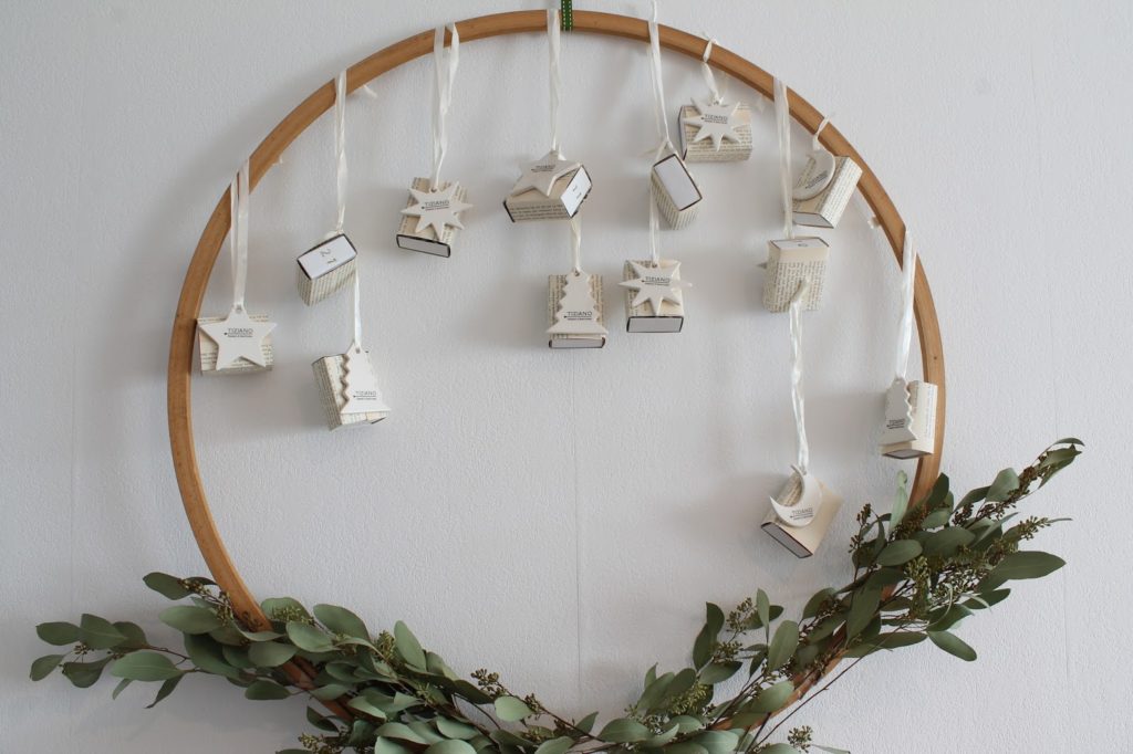 Hula Hoop Reifen Adventskalender DIY Streichholzschachteln christmas wreath 