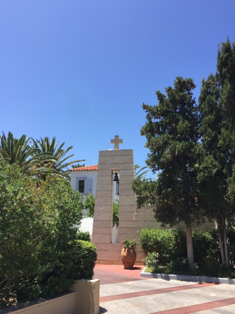 Grecotel Creta Palace Church Familienurlaub Sommer Empfehlung Jules kleines Freudenhaus