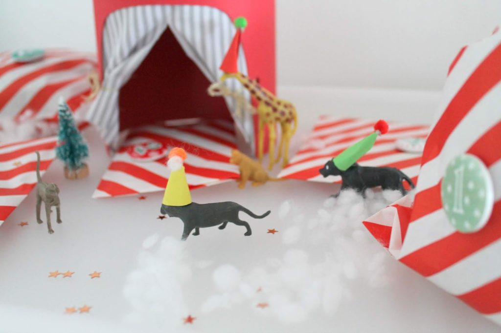 Adventszirkus Vorglitzern DIY Zirkus Adventskalender Jules kleines Freudenhaus