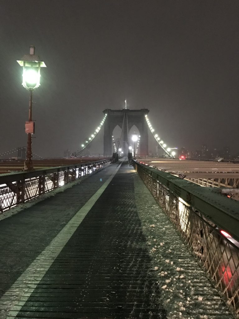 Brooklyn Bridge at snow 