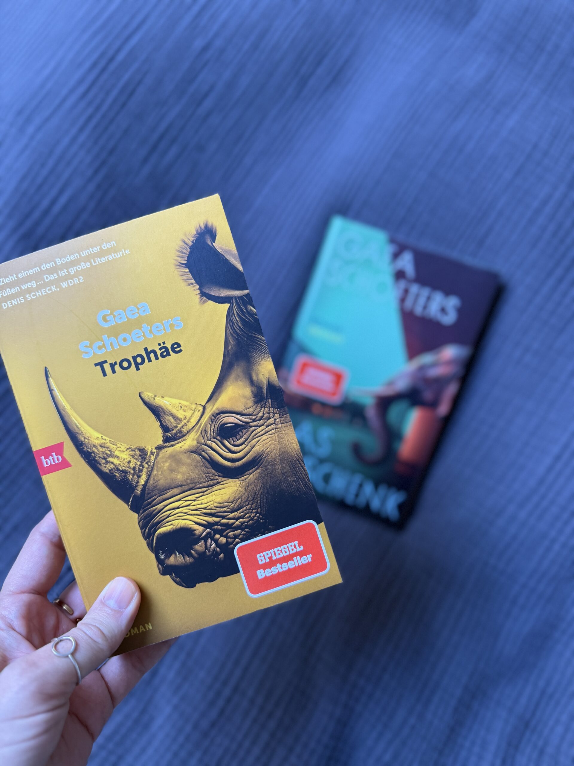 Trophäe und Das Geschenk